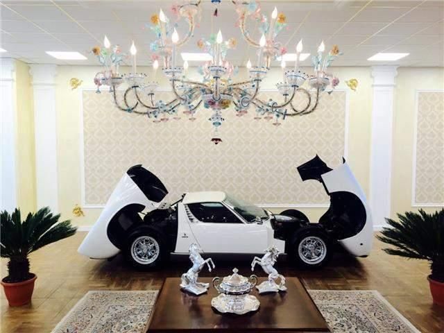 Найперший суперкар в світі продають за рекордною ціною - фото 197411