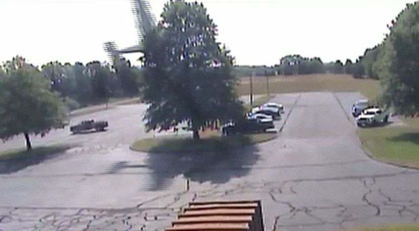 Літак врізався в дерево - фото 1