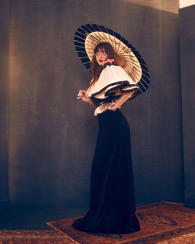 Зірка "50 відтінків сірого" знялася для Vogue Spain: розкішні фото - фото 196724