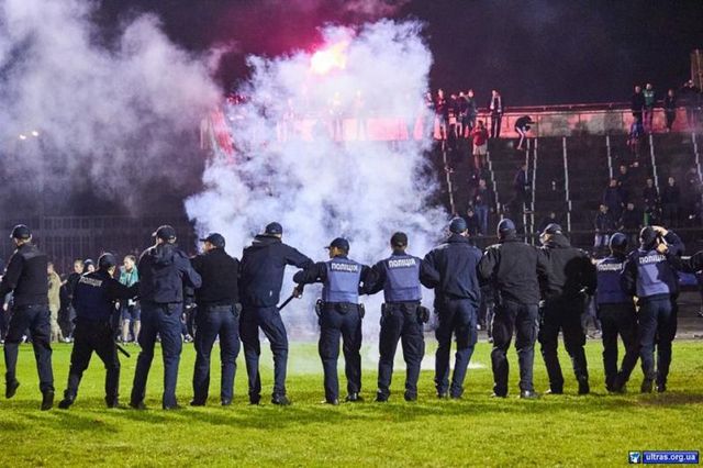 На ультрас "Карпат" завели кримінальні справи - фото 197435