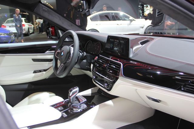 У Франкфурті показали потужний BMW M5 2018 - фото 195471