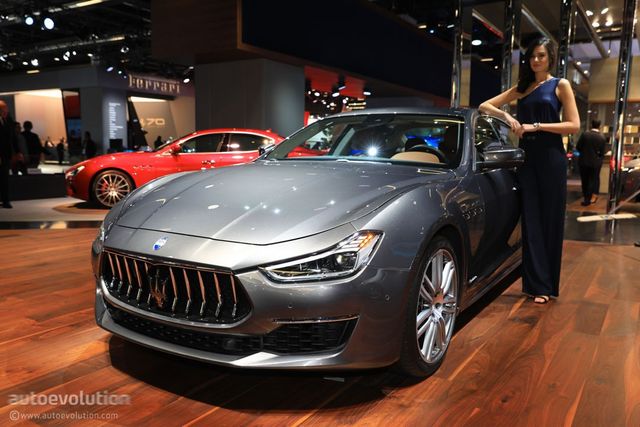 Maserati продемонструвала нове покоління седана Quattroporte - фото 197397