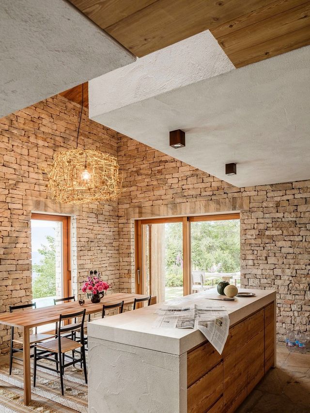 Як виглядає миле помешкання на схилі в Італії: затишні фото - фото 192919