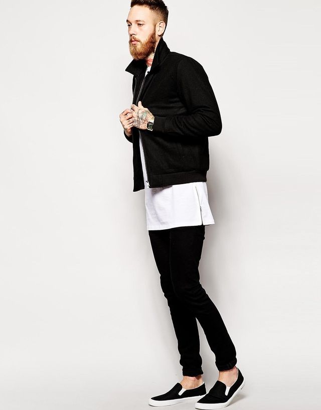 Гід по стилю. Біла футболка як базовий елемент гардеробу: стильні поєднання - фото 193845