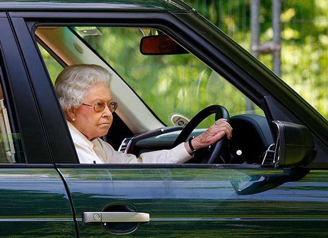 Унікальний Bentley Єлизавети II піде з молотка - фото 194955