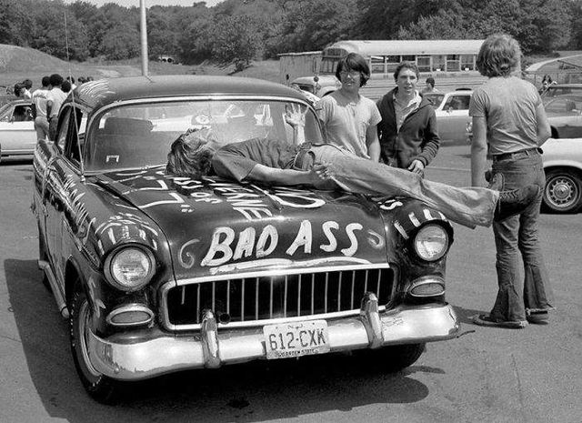 Бурхлива молодість в провокаційних знімках талановитого фотографа - фото 193744