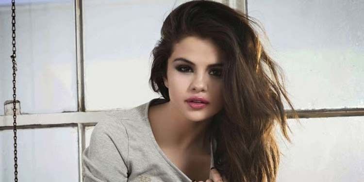 Селена Гомес перенесла операцію - фото 1