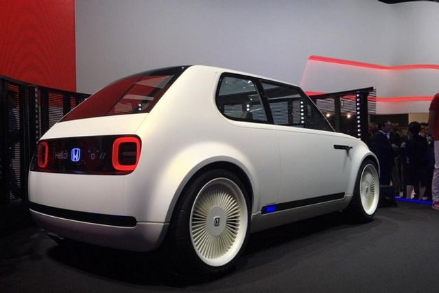 Honda Urban EV Concept стане серійним авто вже в 2019 році - фото 195906