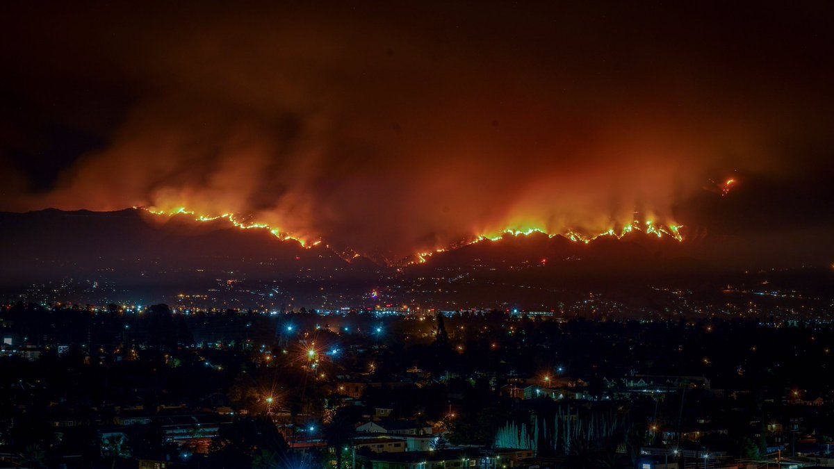 Моторшна пожежа у Лос-Анджелесі - фото 1