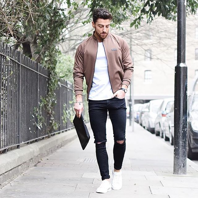 Гід по стилю. Біла футболка як базовий елемент гардеробу: стильні поєднання - фото 193847