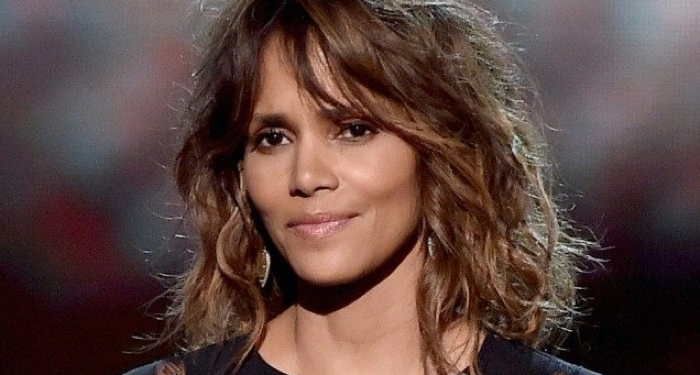 Холлі Беррі шокувала шанувальників дивним фото