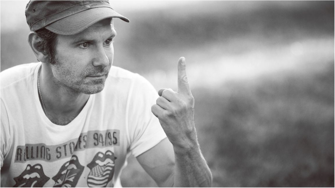 "Миші давно проїли діри в основі нашої держави". Вакарчук написав гнівного листа політикам