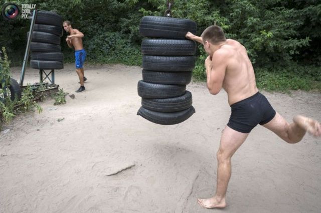 "Качалка" в київському Гідропарку прославилася на весь світ - фото 196011
