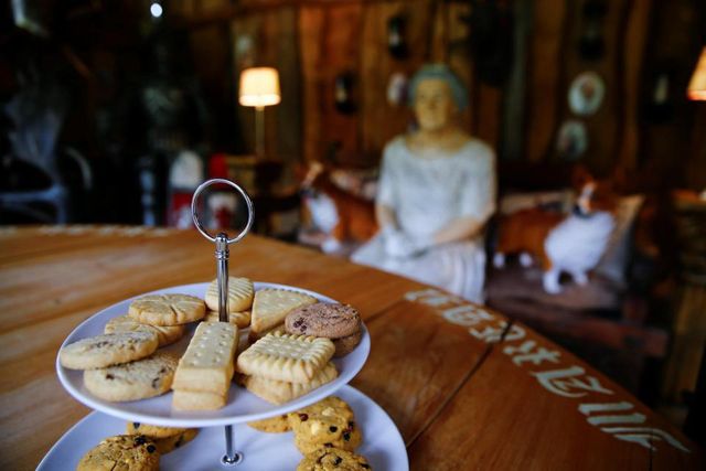 Чоловік облаштував власний куточок Британії у Німеччині - фото 194875