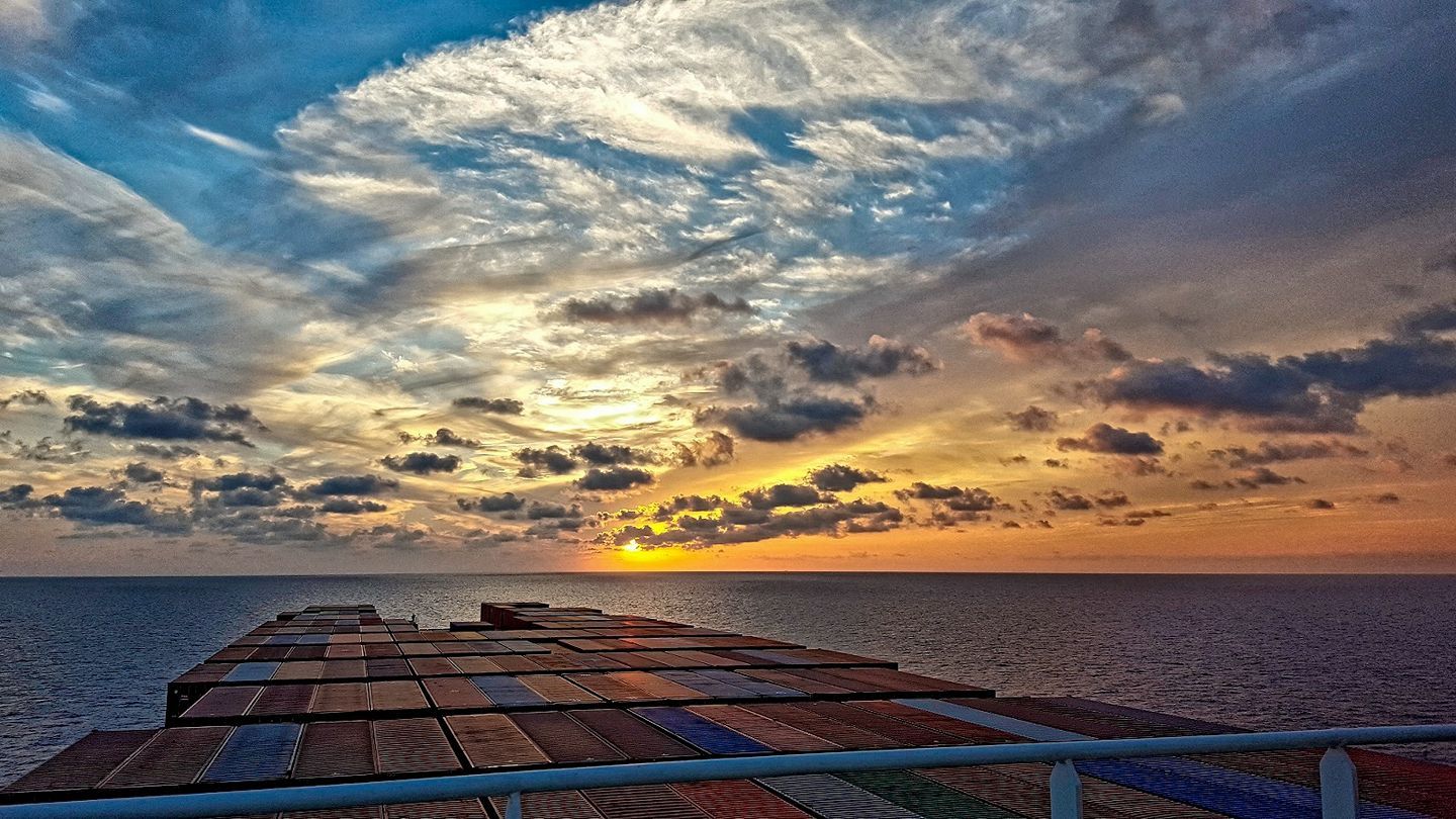 Місяць в Індійському океані за 10 хвилин: неймовірне відео