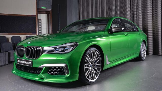 Седан BMW M760Li отримав ексклюзивний відтінок - фото 196758