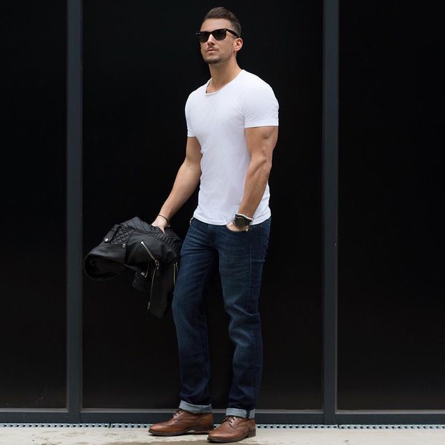 Гід по стилю. Біла футболка як базовий елемент гардеробу: стильні поєднання - фото 193840