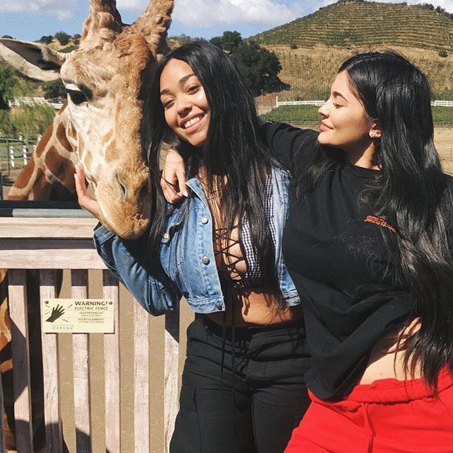 Кайлі Дженнер показала, як святкувала день народження подруги