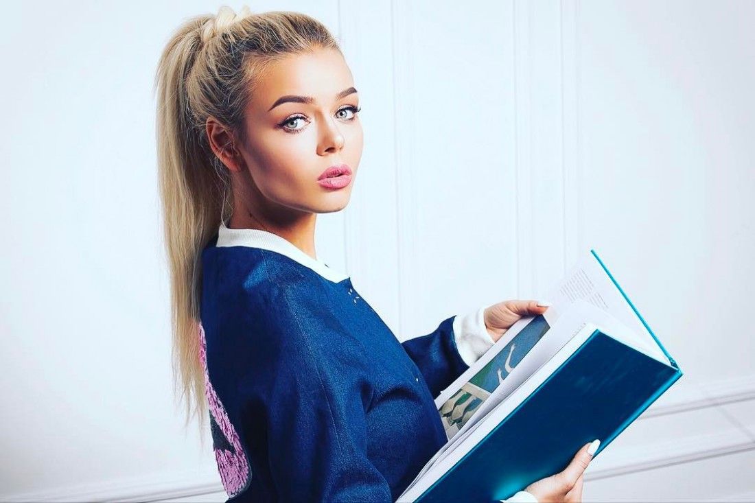 Скандальна українська співачка засвітилася в шоу Малахова на росТВ: з'явилися фото