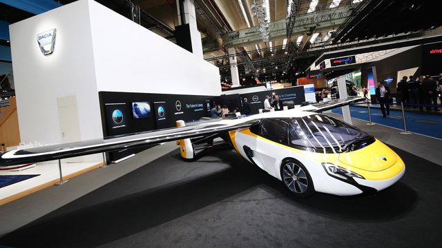 У Франкфурті представили фінальний прототип літаючого автомобіля - фото 195917