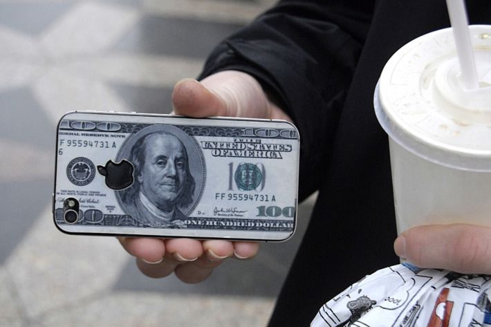 "Ось чому ти не купиш їх": як у мережі відреагували на презентацію нових iPhone