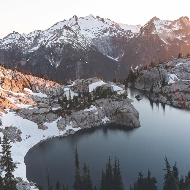 П'ять континентів за рік: ефектні фото мандрівниці - фото 192837