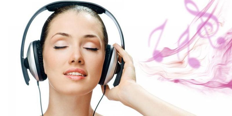 Учені заявили, що музика робить чоловіків привабливішими в очах жінок