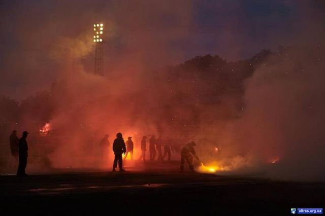 На ультрас "Карпат" завели кримінальні справи - фото 197433