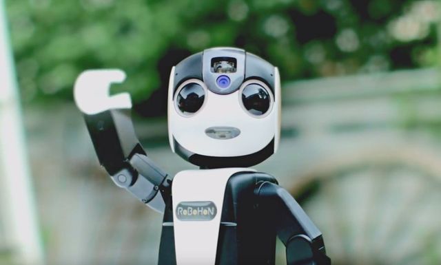 Sharp RoBoHoN - фото 194232