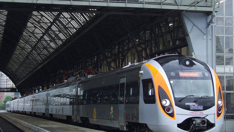 Укрзалізниця показала нові вагони - фото 1