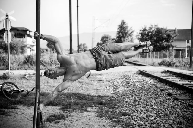 Як накачати потужні м'язи за допомогою турніків - фото 193535