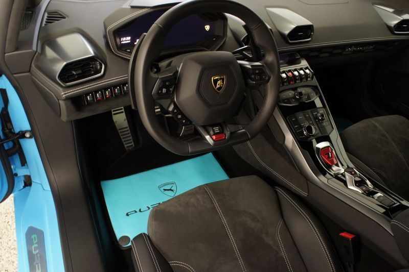 На аукціон виставили найбільш няшний Lamborghini: фотофакт