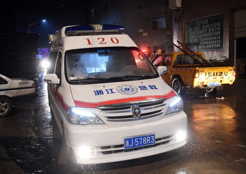 У Китаї жінка народила посеред вулиці: шокуюче відео