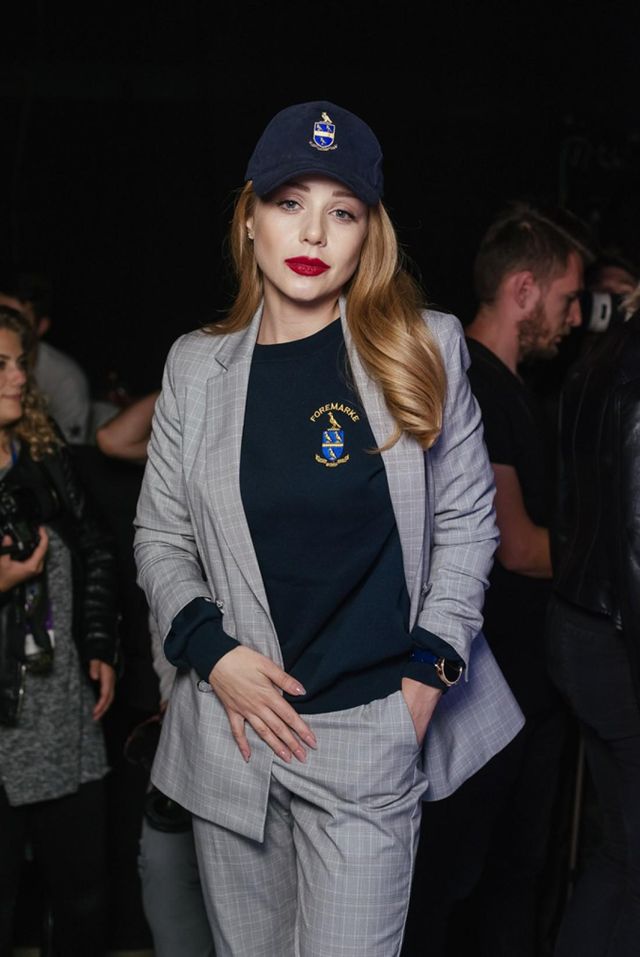 Тіна Кароль з'явилася на публіці у сміливому образі - фото 193339