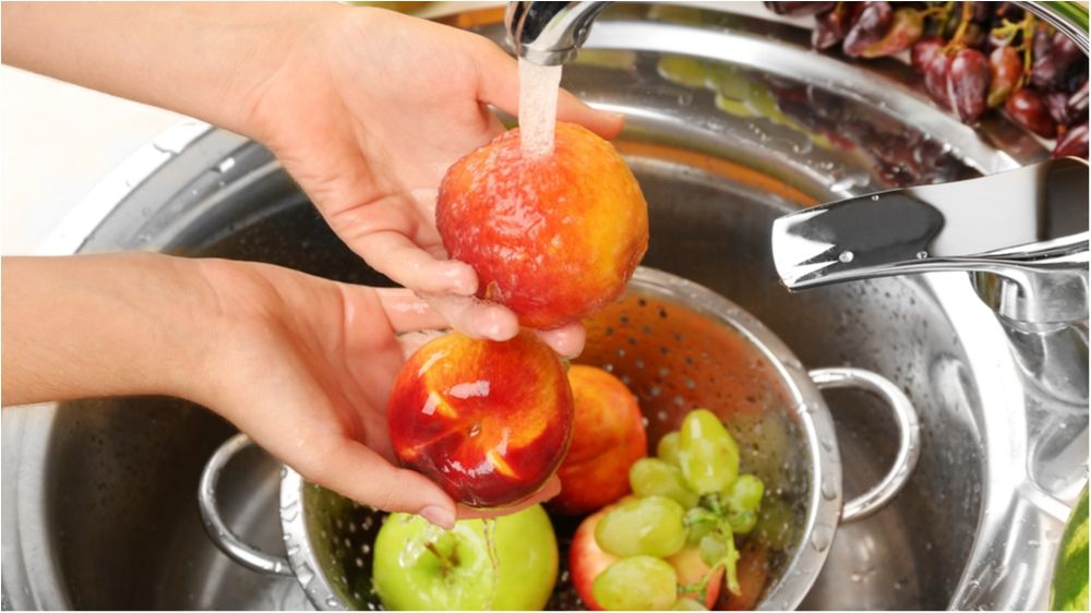 5 несподіваних продуктів, які треба мити перед вживанням