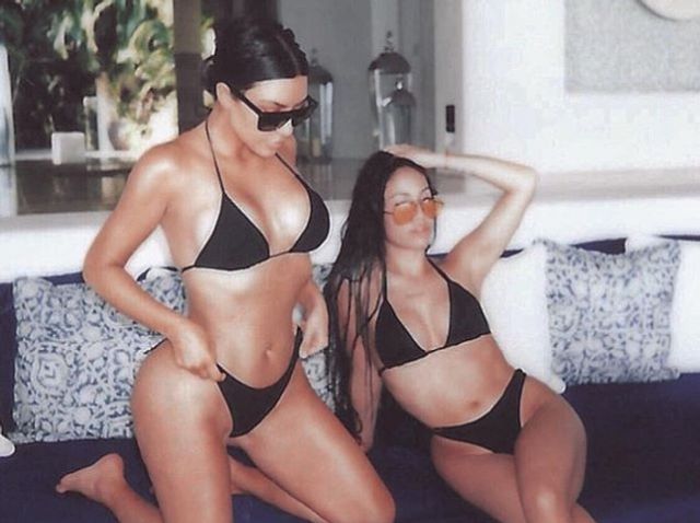 Кім Кардашян обурили розмови про її целюліт - фото 201860