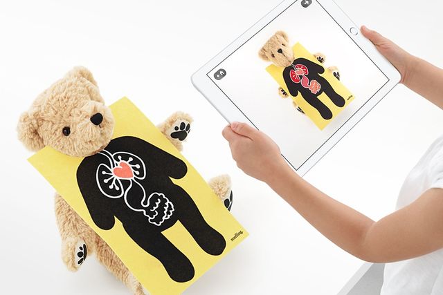 Apple представила плюшевого ведмедика з доповненою реальністю - фото 200608