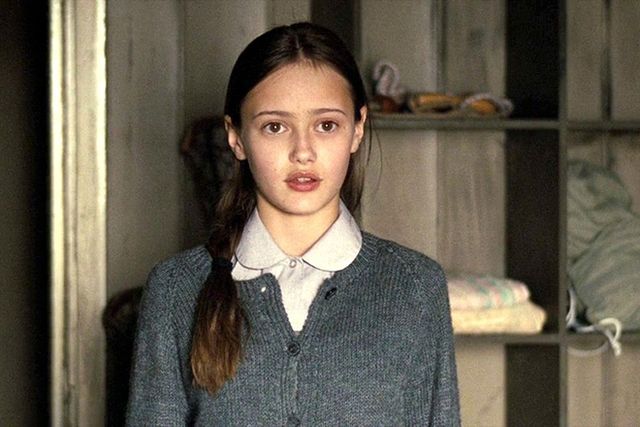 Дівчина тижня. Спокуслива Елла Пернелл, яка підкорила серце Бреда Пітта - фото 204015