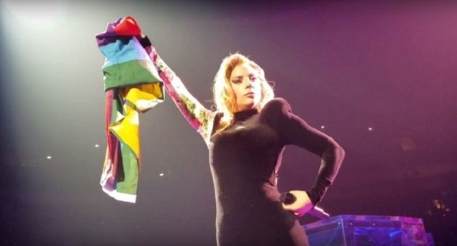 Lady Gaga отримала нагороду "Міс Гей Америка" - фото 1