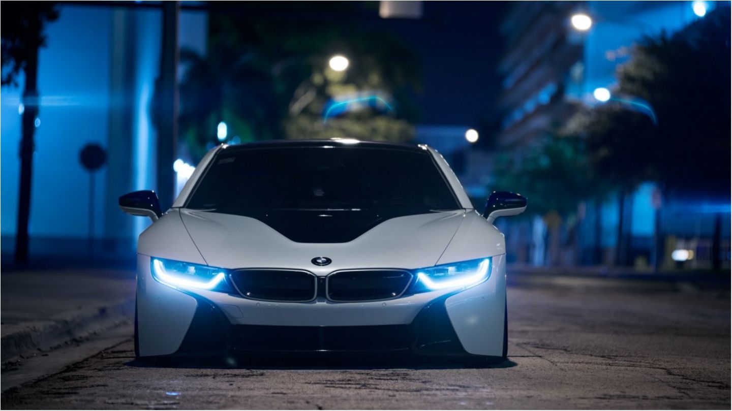 Amazon запатентувала безпілотний дрон для зарядки електрокара на ходу