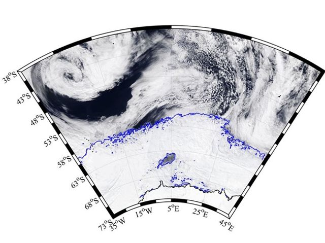 В Антарктиді виявили гігантську загадкову діру - фото 201755