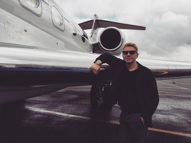 У мережі пропонують орендувати літак для ілюзії розкішного життя - фото 205670