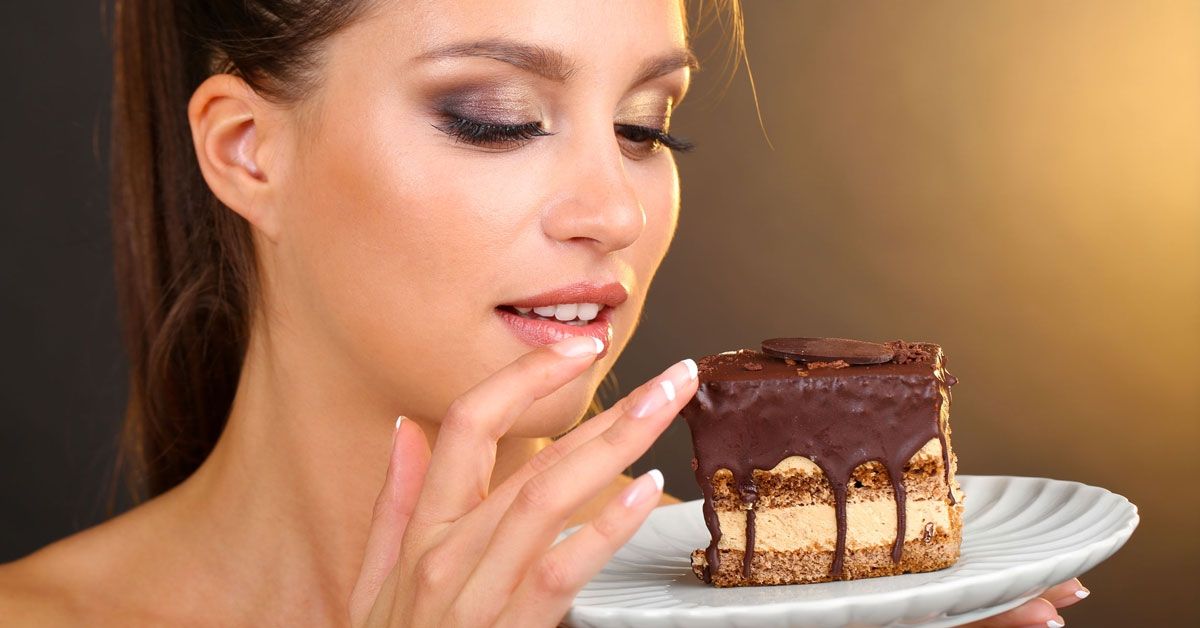 Актуально перед сном! Як побороти переїдання