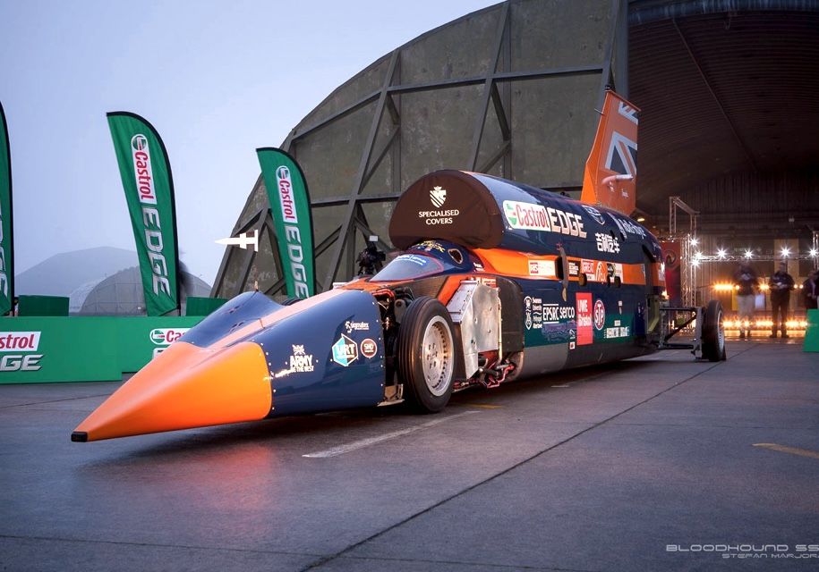 Цей автомобіль розігнався до 322 кілометрів на годину за 8 секунд