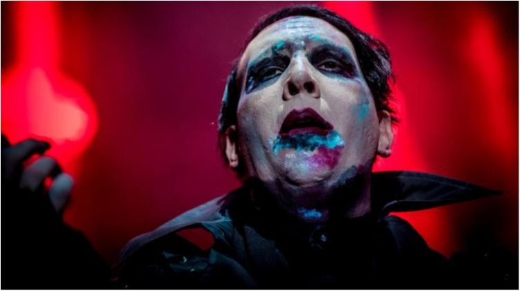 На Мериліна Менсона впала декорація під час концерту