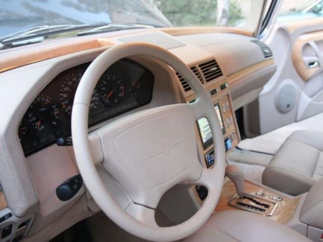 Радянське авто перетворили на стильний лімузин: потужні фото - фото 200171