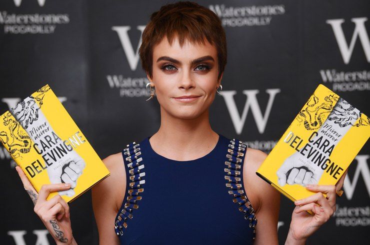 Модель Кара Делевінь кардинально змінила імідж: з'явилися фото