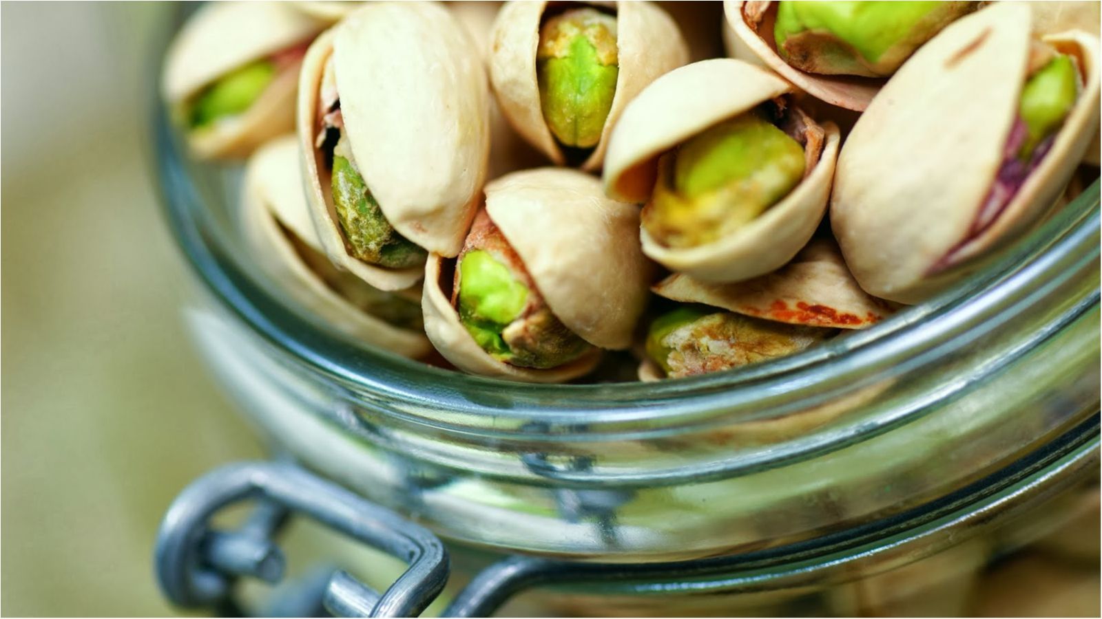 У 29 фісташках міститься 99 калорій - фото 1