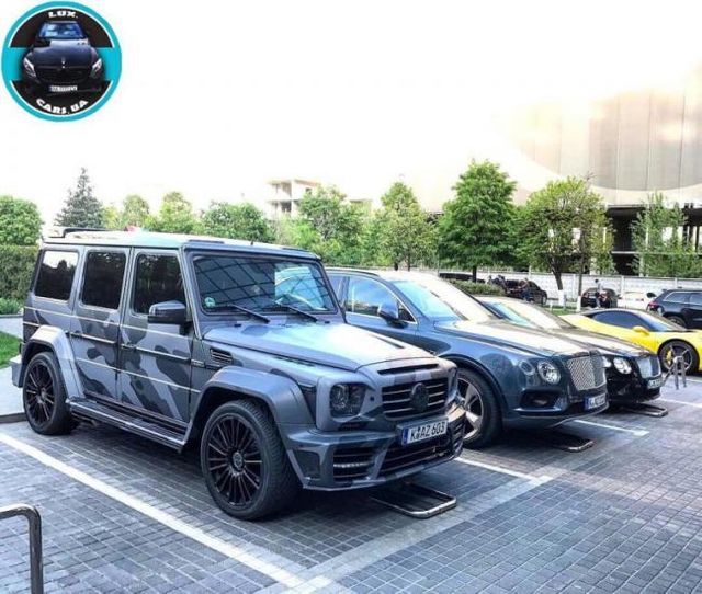 У Києві засвітився ексклюзивний Mercedes-Benz - фото 202353