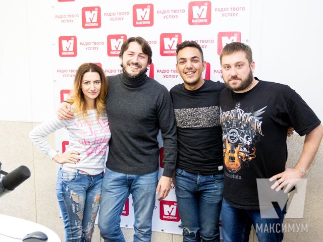 Сергій Притула з ведучими Радіо МАКСИМУМ - фото 203789